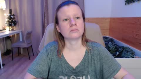 Snapshot of exponentex5 chatting on February 6, 2026, 5:38 pm Crystal online show from February 6, 2026, 5:38 pm