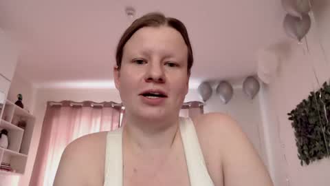 Snapshot of exponentex5 chatting on May 16, 2026, 3:11 pm Crystal online show from May 16, 2026, 3:11 pm