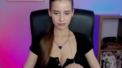 Snapshot of extasy_maya chatting on October 29, 2025, 7:32 am Maya online show from October 29, 2025, 7:32 am