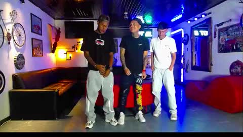 Snapshot of extrangers chatting on February 28, 2026, 12:39 pm extrangers online show from February 28, 2026, 12:39 pm