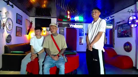 Snapshot of extrangers chatting on March 2, 2026, 12:45 pm extrangers online show from March 2, 2026, 12:45 pm