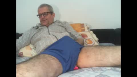 Snapshot of eyes12 chatting on December 5, 2025, 1:03 am GEORGE online show from December 5, 2025, 1:03 am