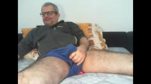 Snapshot of eyes12 chatting on December 16, 2025, 10:59 pm GEORGE online show from December 16, 2025, 10:59 pm