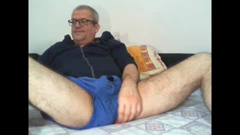 Snapshot of eyes12 chatting on February 1, 2026, 10:19 pm GEORGE online show from February 1, 2026, 10:19 pm