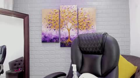      online show from November 9, 2025, 5:22 pm