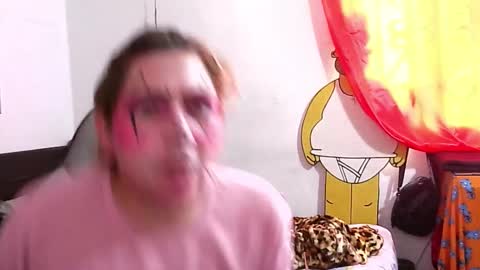 eyesgreenman online show from October 10, 2025, 4:06 pm