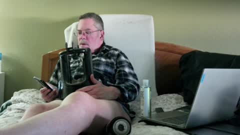 Eyeswideshut63 online show from December 20, 2024, 7:50 pm