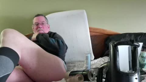 Eyeswideshut63 online show from December 21, 2024, 7:16 pm