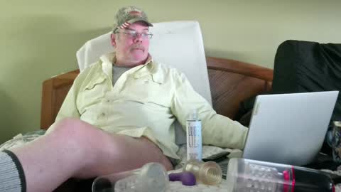 Eyeswideshut63 online show from December 22, 2024, 7:31 pm