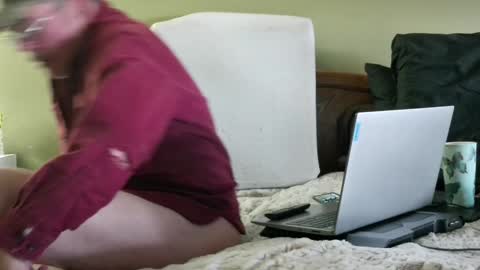 Eyeswideshut63 online show from December 30, 2024, 7:00 pm