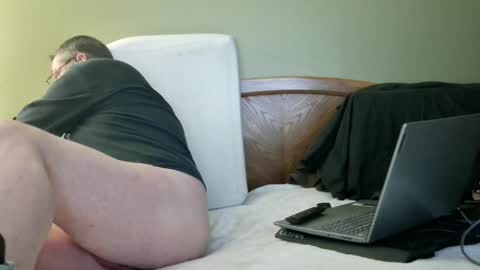 Eyeswideshut63 online show from January 31, 2025, 2:28 pm