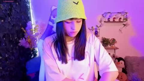 eymmy_24 online show from February 22, 2026, 3:18 am