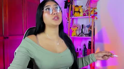 Emily online show from November 25, 2025, 9:37 pm