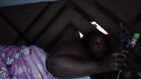 eyshaexotii online show from April 13, 2026, 1:00 am