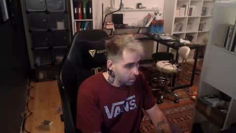 Eytab online show from October 16, 2025, 6:09 pm