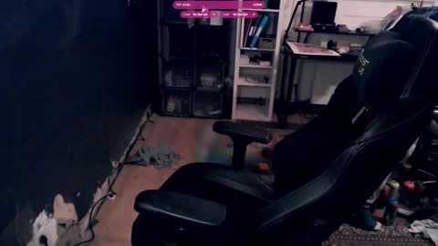 Eytab online show from October 28, 2025, 7:05 pm