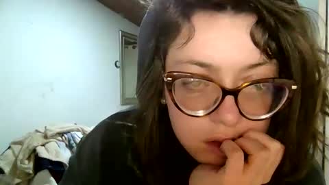 Aimee online show from February 21, 2025, 4:07 am