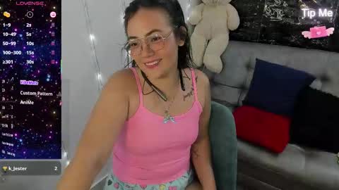 camila online show from December 2, 2025, 12:27 am