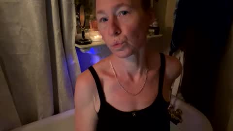 Snapshot of faberini chatting on December 23, 2024, 6:00 am FabOmobono online show from December 23, 2024, 6:00 am