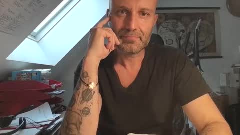 fabfab012345 online show from June 6, 2026, 6:18 am