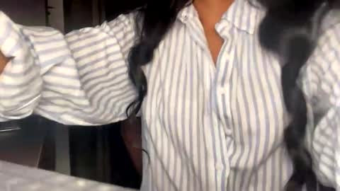 Snapshot of fabianna_laraa chatting on October 16, 2025, 8:48 am Thianna online show from October 16, 2025, 8:48 am