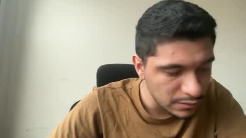 fabrifloresvillegas online show from February 15, 2026, 9:33 pm