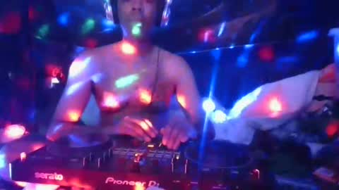 fadeyisteven32 online show from July 4, 2026, 5:46 am