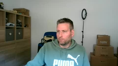 faer_087 online show from May 13, 2026, 9:39 am