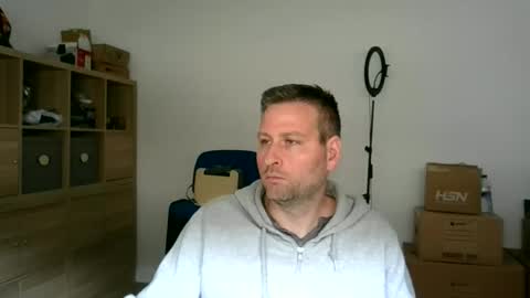 faer_087 online show from May 18, 2026, 8:42 am