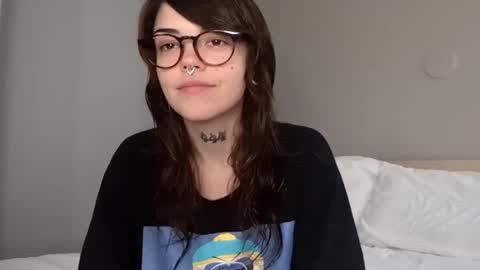 Faerie 3 online show from April 16, 2026, 9:37 pm