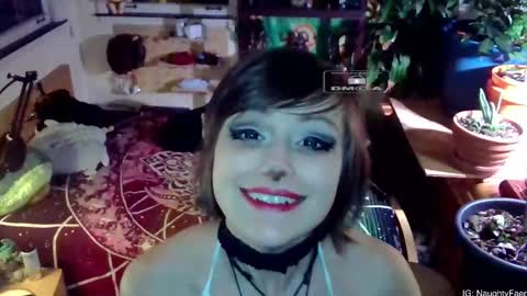 Snapshot of faewildflower chatting on November 16, 2025, 4:51 am faewildflower online show from November 16, 2025, 4:51 am