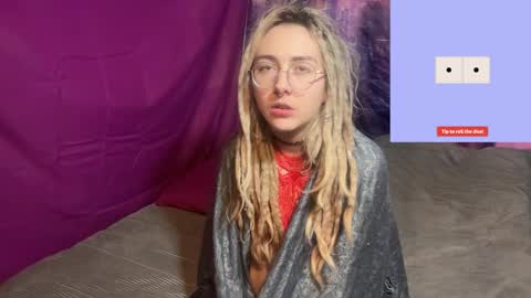 Snapshot of faexoxoxo chatting on December 3, 2024, 3:33 pm Fae online show from December 3, 2024, 3:33 pm