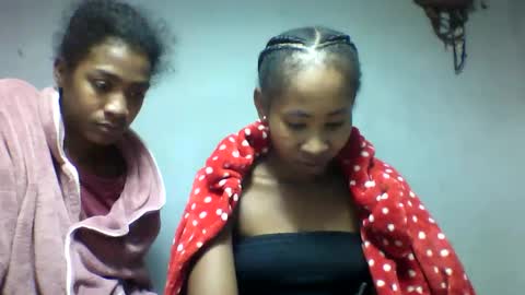 faiqua95 online show from April 12, 2026, 10:48 pm