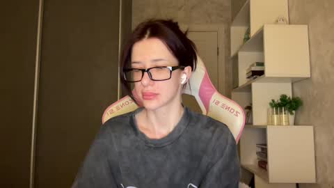 Snapshot of fairy_bloomix chatting on February 20, 2026, 3:25 am Bloom online show from February 20, 2026, 3:25 am