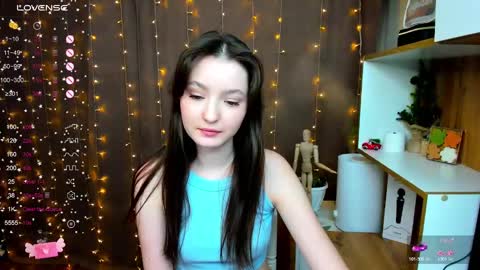 Snapshot of fairy_m00n chatting on December 20, 2024, 1:43 pm Kate online show from December 20, 2024, 1:43 pm