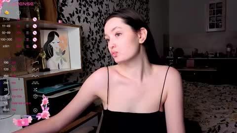 Fairy m00n  online show from February 17, 2026, 7:09 pm