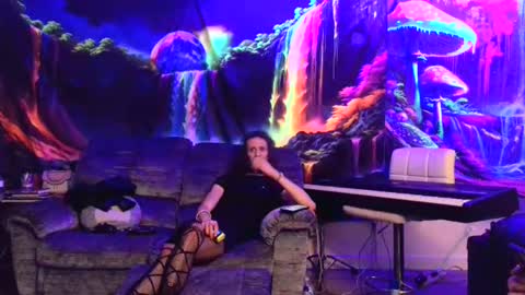 fairy_moan online show from February 6, 2026, 1:43 am