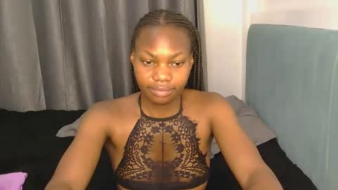 Snapshot of fairy_pearl chatting on April 20, 2026, 6:27 am fairy_pearl online show from April 20, 2026, 6:27 am