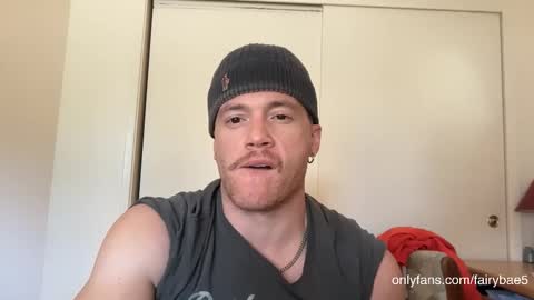 Travis online show from October 31, 2025, 7:37 pm