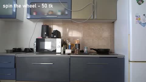 Arisha online show from October 1, 2025, 1:39 pm