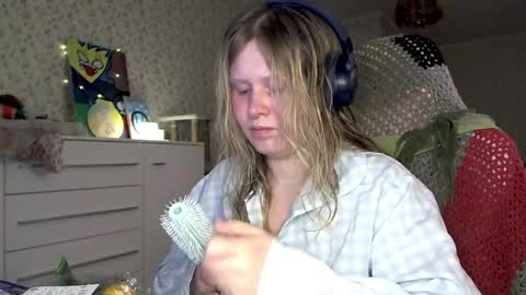 Arisha online show from October 31, 2025, 10:22 pm