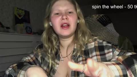 Arisha online show from November 7, 2025, 11:27 pm