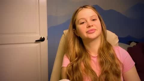 Ilona online show from October 20, 2025, 7:20 am