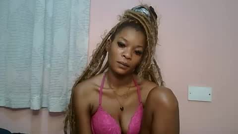 faizah_ online show from May 15, 2026, 11:56 pm