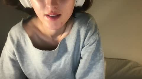 Haydee online show from November 19, 2025, 3:28 am