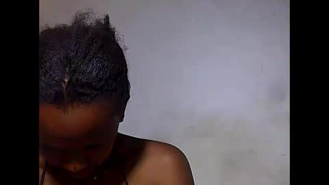 falielyse online show from October 1, 2025, 9:21 pm