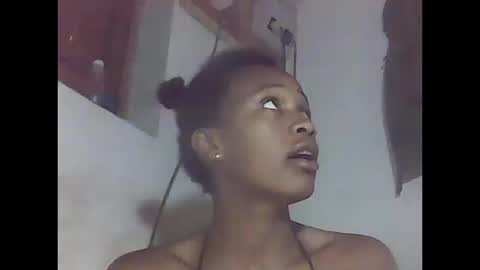 falielyse online show from October 21, 2025, 8:04 am