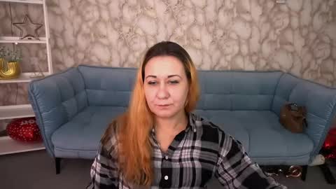 famousemuse online show from April 15, 2026, 12:56 pm