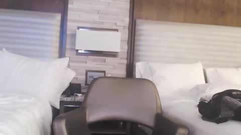 Snapshot of fanfriction chatting on October 15, 2025, 8:47 am Fan Friction online show from October 15, 2025, 8:47 am