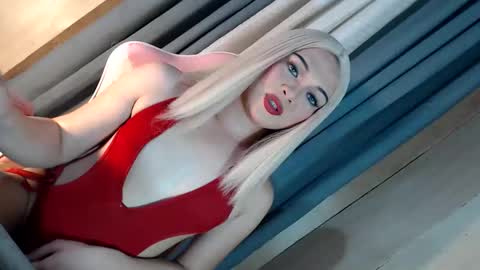 DANIELLA - DONT FORGET TO GIVE ME A THUMBSU UP online show from December 22, 2025, 1:08 pm